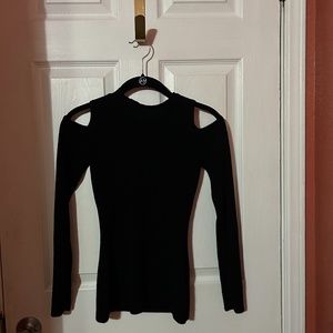 H&M CUT OUT SHOULDER SMALL TOP DRESSY GOING OUT BLACK WINTER COLD SHOULDER S